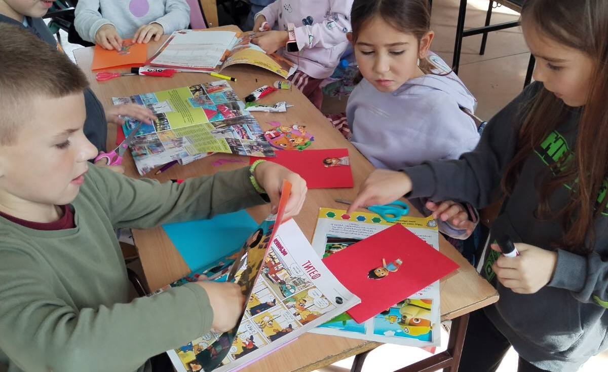 Прављење честитки за баке и деке