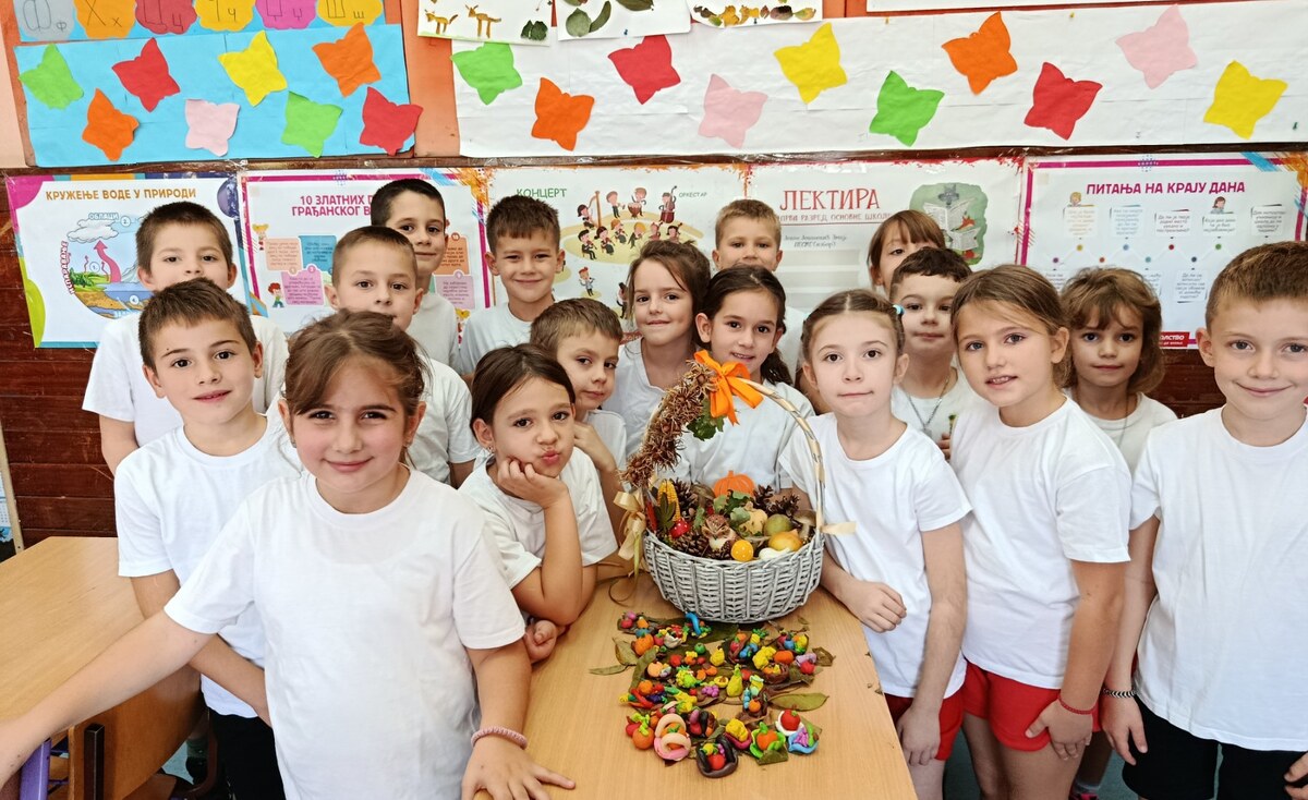 Јесењи плодови ђака првака 