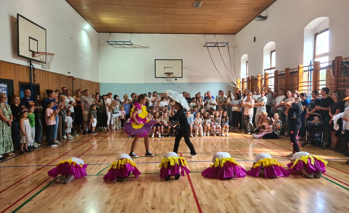 Свечана приредба поводом уписа првака у ОШ „Јован Јовановић Змај“ – Ковин