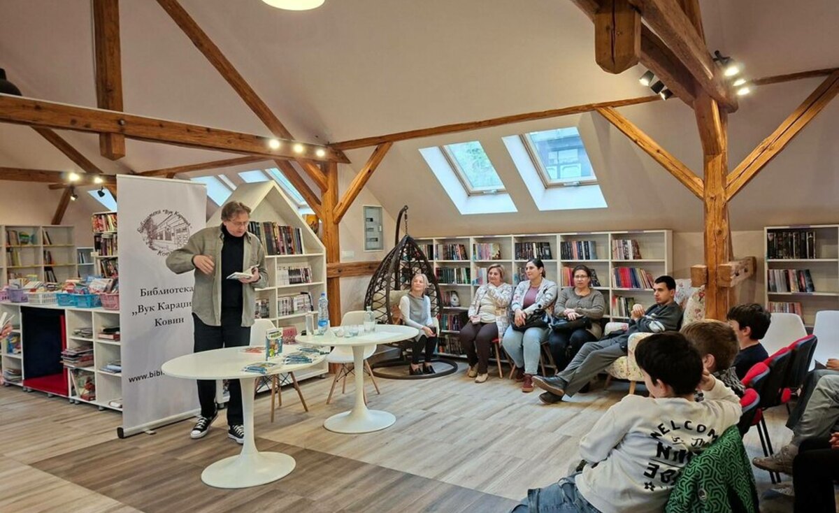 Змајевци на промоцији науке у библиотеци 